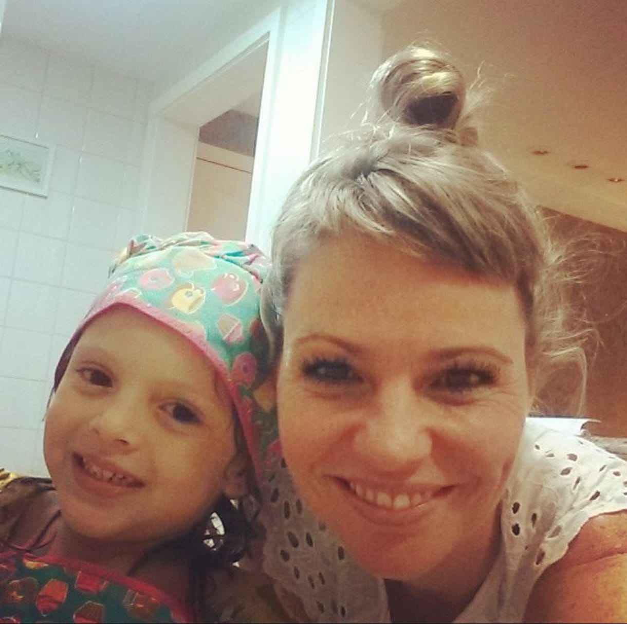 Sabrina e Nina no início da história da A Doce Nina